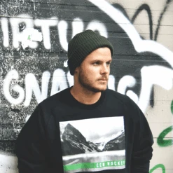 CCM Nostalgia Pond Fleece Crewneck Adult -CCM Store blackcrew